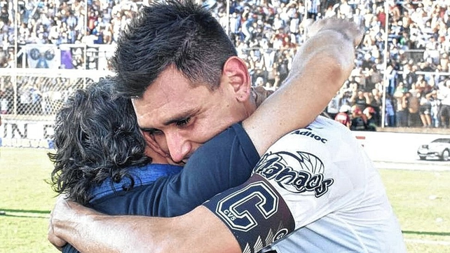 Coleoni: Cristian Vega marca su liderazgo con el ejemplo