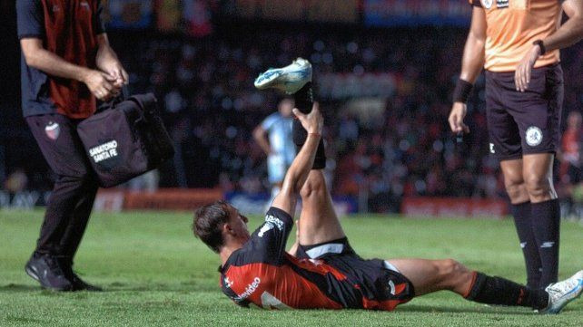 Julián Marcioni salió con una molestia muscular.