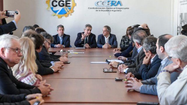 Agustín Rossi se reunión con empresarios pyme.