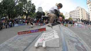 Los chicos volaron en el skatepark para ganar dinero en efectivo o zapatillas. Pero, además, para divertirse, la esencia del skate.