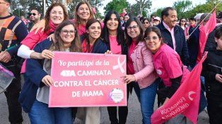 Aluani participó de la 4ª Caminata Rosa en Victoria