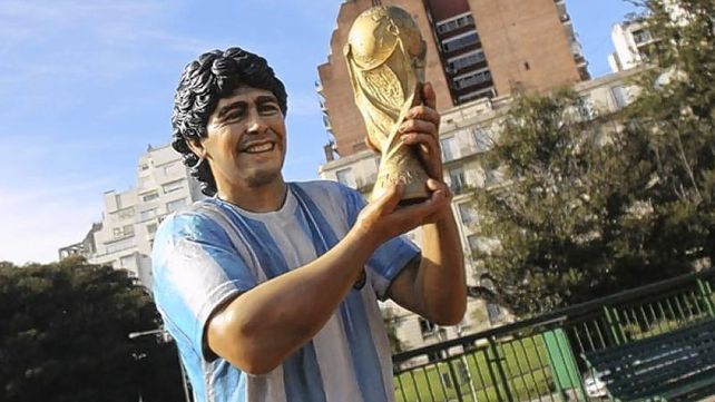 Diego Maradona tendrá una estatua en el aeropuerto de Ezeiza