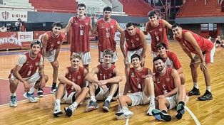 Unión A superó a Colón (SJ) por 78 a 76 y continúa invicto en el Torneo Dos Orillas de Básquet.