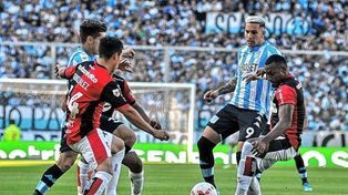 Copa de la Liga Profesional: Racing empató sin goles ante Newells y clasificó a la siguiente instancia