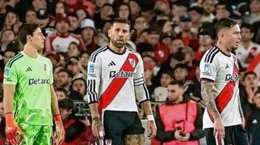 Que se vayan todos: la gente de River explotó tras la derrota ante Rosario Central y pidió por Ramón Díaz