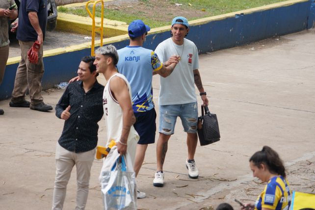 Enzo Giménez está haciendo todos los méritos para ganarse el cariño de los hinchas canallas.