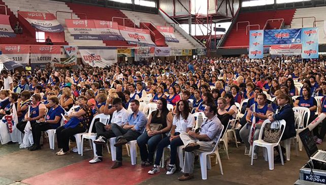 Aceptación de UPCN y rechazo de ATE a la oferta salarial del gobierno