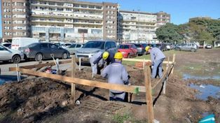 Hallan posibles restos óseos en un centro de detención