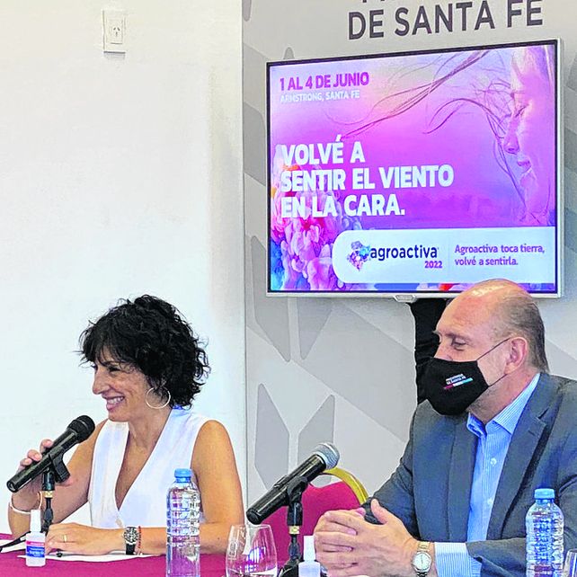 Presentación. Rosana Nardi y el gobernador Omar Perotti.
