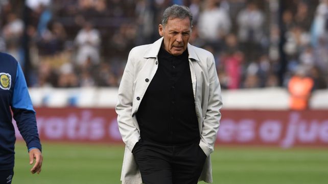 Russo buscará recuperarse de la derrota ante Gimnasia jugante ante su gente. De local el canalla lleva 23 partidos sin perder.