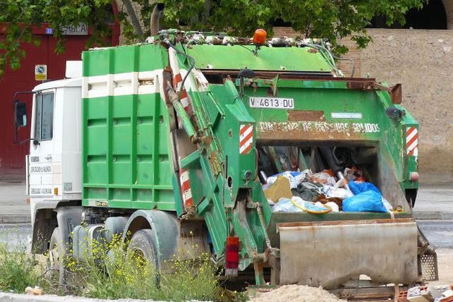 Tiró 40 mil pesos a la basura, pero logró recuperarlos