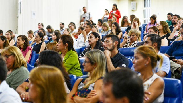 El Sistema de Alertas Tempranas (SAT) del CGE es una herramienta para anticipar abandono escolar. Inaubepro otorgará becas especiales a trayectorias en riesgo