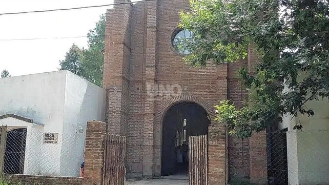 Robo en capilla: delincuentes forzaron accesos y robaron herramientas de un obrero en Villa California de San José del Rincón.