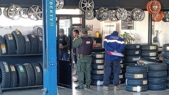 Allanamientos a empresas en Paraná y otras ciudades por contrabando de neumáticos