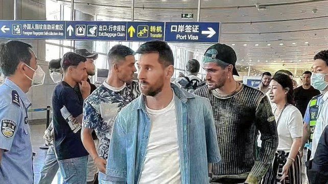Lionel Messi junto a varios compañeros se instalaron en Beijing para los amistosos de la Selección Argentina.