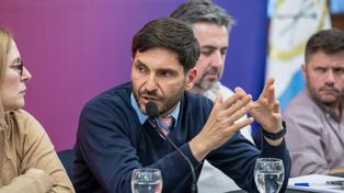 El gobernador Maximiliano Pullaro en la Junta Provincial de Seguridad.