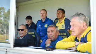 Omar Palma estuvo observando a las inferiores de la Academia el sábado.