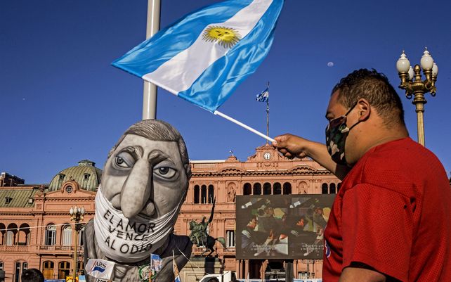 Argentina suma otros 10.000 nuevos contagios de coronavirus . Las autoridades sanitarias informaron este miércoles de que se han detectado 10.332 nuevos contagios de coronavirus en las últimas 24 horas
