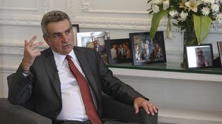 Cristina Fernández de Kirchner “claramente está proscripta. Tiene una sentencia en primera instancia y está inhabilita a ejercer cargos públicos”, aseguró Rossi.