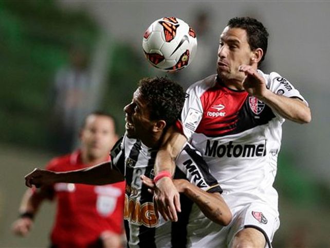 Newells perdió con Mineiro y quedó fuera de la Copa por penales