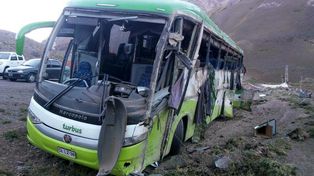 Tragedia en Mendoza: El micro iba a 100 km/h cuando la máxima era de 40