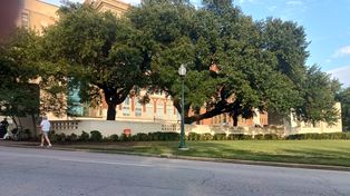 El escenario donde mataron a John Kennedy sigue exactamente igual como el día del asesinato.