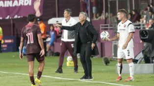Frank Kudelka: No estamos a la altura de la camiseta de Newells