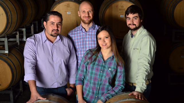 Bodega Don Cristobal. Cristobal Lapania (CEO) junto al equipo enológico: Tomás Pra Baldi