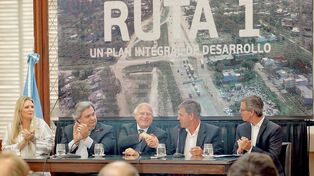 Lifschitz presentó un plan integral de desarrollo para la Ruta 1