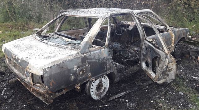 auto quemado 1