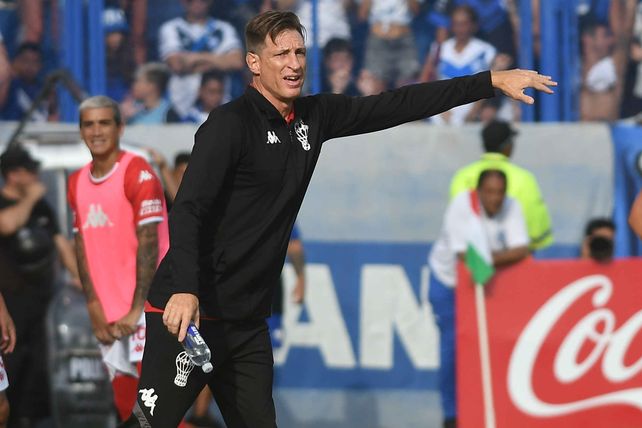Sarmiento viene de ser goleador por Riestra y Sava busca la recuperación de su equipo.