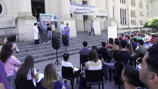 Clases públicas en facultades de la UNR para defender la educación universitaria