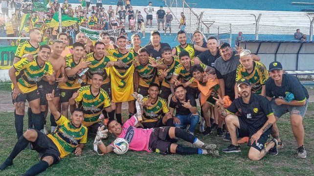 Los Canarios viene de eliminar a Santa Rosa y ahora buscará superar a la Academia Cabrera. Los Canarios viene de eliminar a Santa Rosa y ahora buscará superar a la Academia Cabrera.