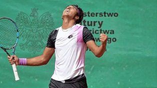 Juárez y Burruchaga avanzan en el Challenger de Conquimbo