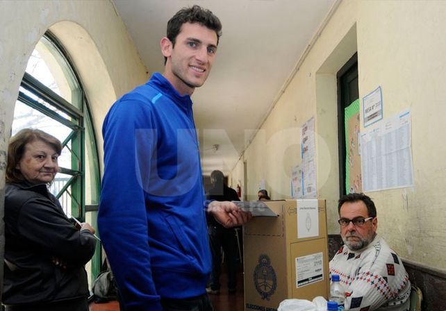Germán Chiaraviglio / Atleta. Medalla de oro en salto con garrocha: “Poder votar es algo muy importante