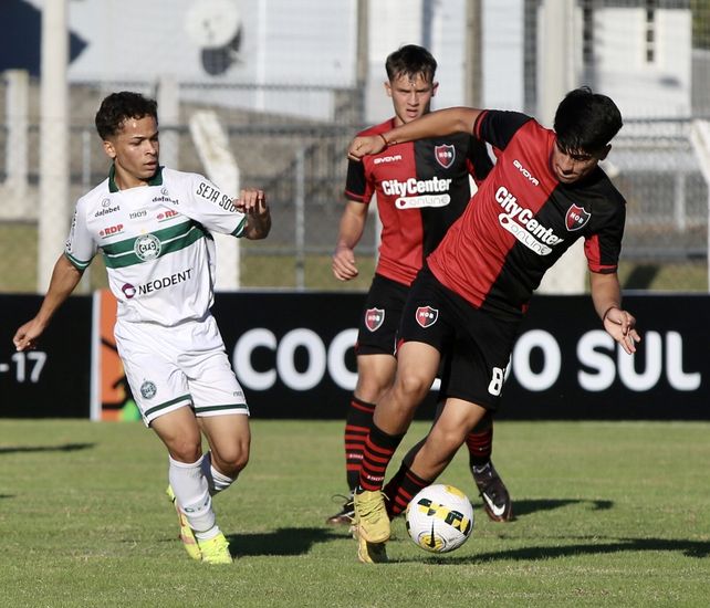 Los chicos leprosos continúan invictos en Brasil