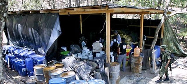Hallan un gran laboratorio narco  escondido en la selva mexicana
