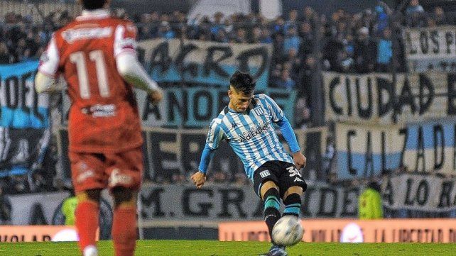 Racing no jugó bien y fue eliminado de la Copa Argentina.