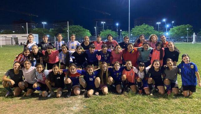 Asociación Rosarina de Fútbol. La selección sub-12 de fútbol femenino estará en el Encuentro Provincial  que se realizará este sábado  en Rafaela.   Asociación Rosarina de Fútbol. La selección sub-12 de fútbol femenino estará en el Encuentro Provincial  que se realizará este sábado  en Rafaela.