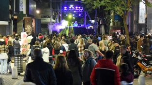 Los rosarinos volvieron a a disfrutar y a inundar con su presencia las calles del centro. (Foto de archivo)