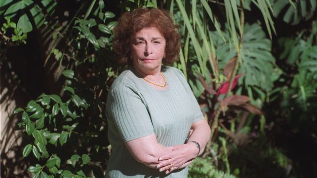Nilda de Siemienzcuk retratada por La Capital en su casa en septiembre de 2000.