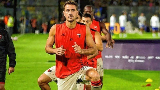 El volante de Colón Julián Chicco seguiría su carrera en el exterior