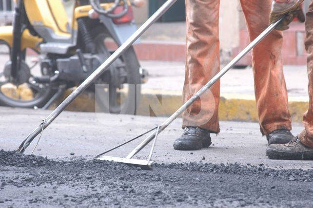 Hace un mes que Vialidad Provincial no consigue asfalto y hay atraso en algunas obras