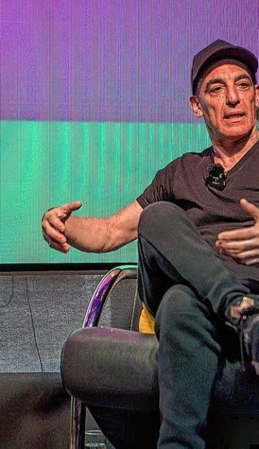 Mauricio Dayub emocionó al público en una nueva jornada de la Feria del Libro de Paraná