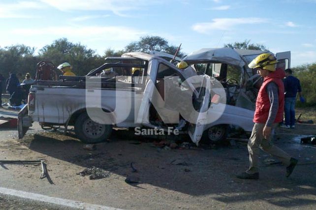 Son diez los muertos en un violento choque frontal en Tostado