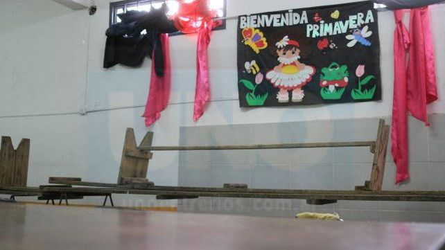 Barrio Antártida Argentina: Al borde de la barranca y cercados por la basura