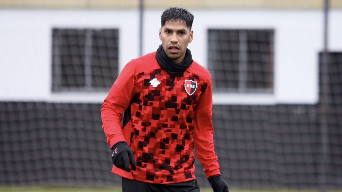 Lucas Carrizo llegó a Newell's este jueves y se perfila como titular para el sábado