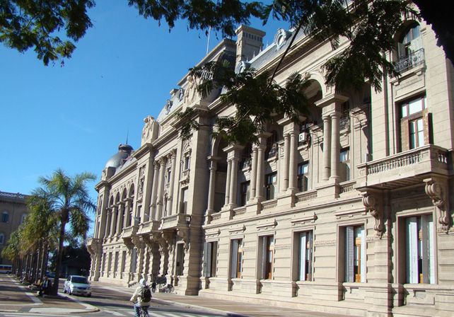 Hoy cobrarán el bono todos los empleados públicos