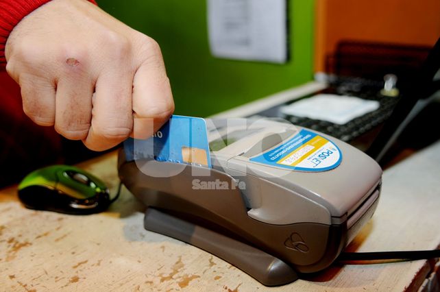 Pago electrónico. Los comercios y profesionales deben implementar el sistema.