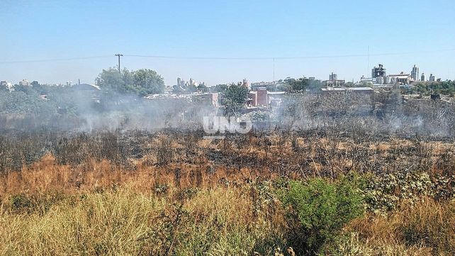 Los vecinos de Alto Verde viven atemorizados por los constantes incendios en la zona.&nbsp;
